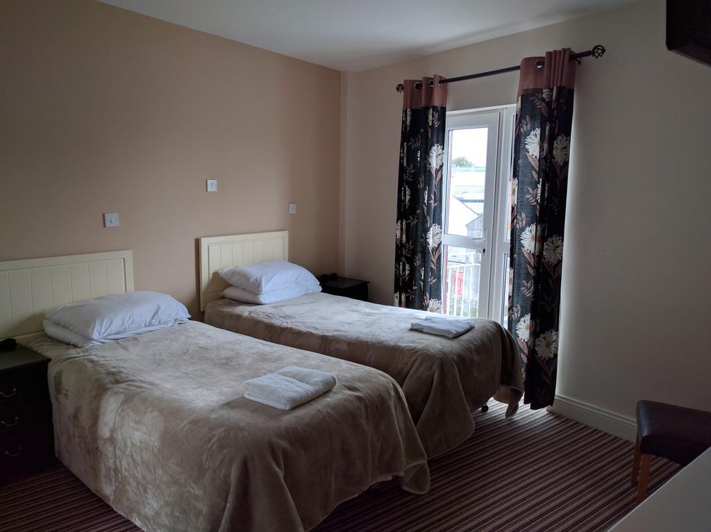 Galway Arms Inn Экстерьер фото